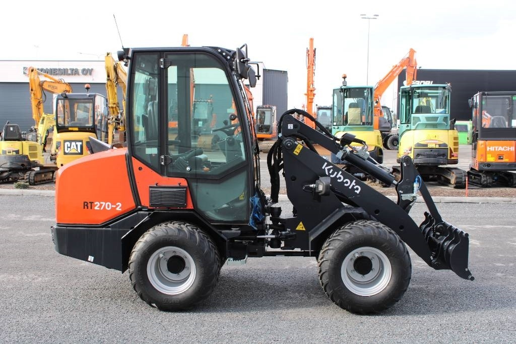 Kubota RT270-2 UUSI  - Mini iekrāvējs: foto 5 Kubota RT270-2 UUSI  - Mini iekrāvējs: foto 5
