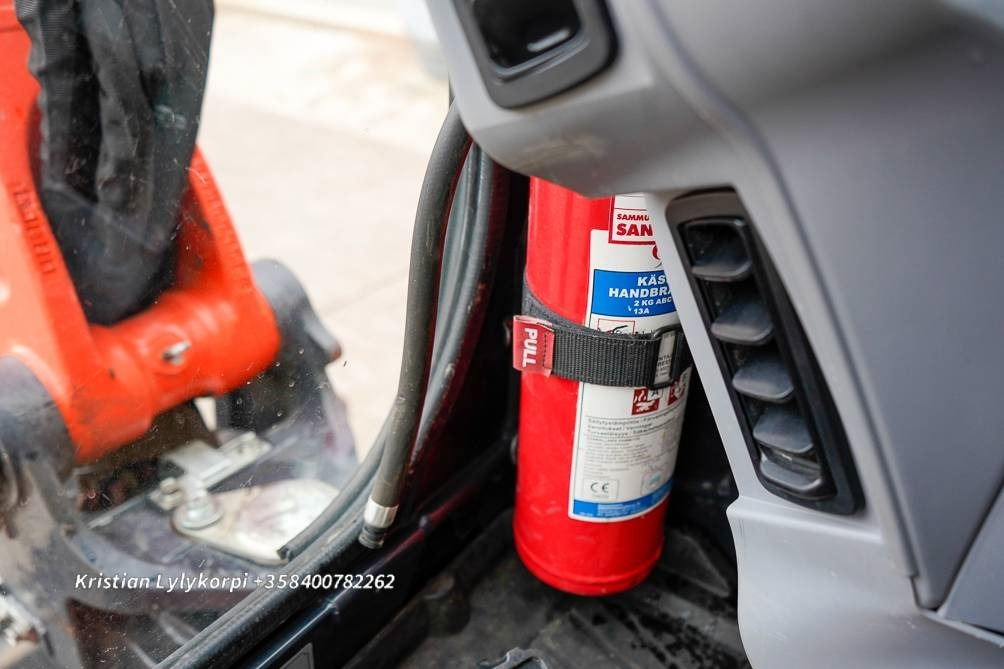 Mini-ekskavators Kubota U36-4 ROTOTILTILLÄ: foto 23