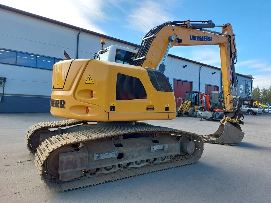 Liebherr MYYTY! SOLD! R914 COMPACT - Kāpurķēžu ekskavators: foto 4 Liebherr MYYTY! SOLD! R914 COMPACT - Kāpurķēžu ekskavators: foto 4