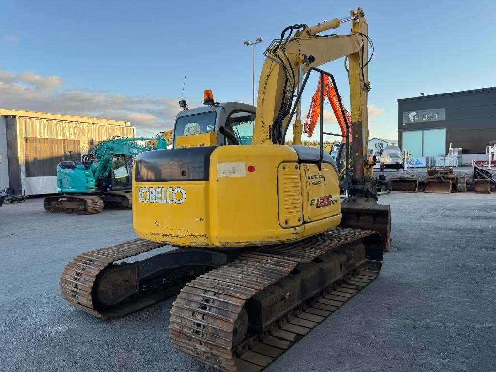 New Holland E 135 SR LC - Kāpurķēžu ekskavators: foto 5 New Holland E 135 SR LC - Kāpurķēžu ekskavators: foto 5