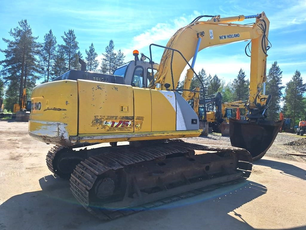 New Holland E175LC KALLISTAJALLA - Kāpurķēžu ekskavators: foto 4 New Holland E175LC KALLISTAJALLA - Kāpurķēžu ekskavators: foto 4