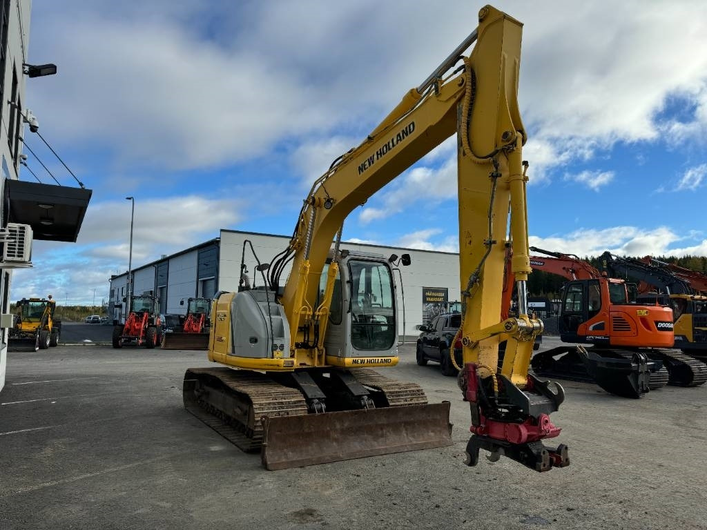 New Holland MYYTY! SOLD! E135BSR-2 PYÖRITTÄJÄLLÄ - Kāpurķēžu ekskavators: foto 5 New Holland MYYTY! SOLD! E135BSR-2 PYÖRITTÄJÄLLÄ - Kāpurķēžu ekskavators: foto 5