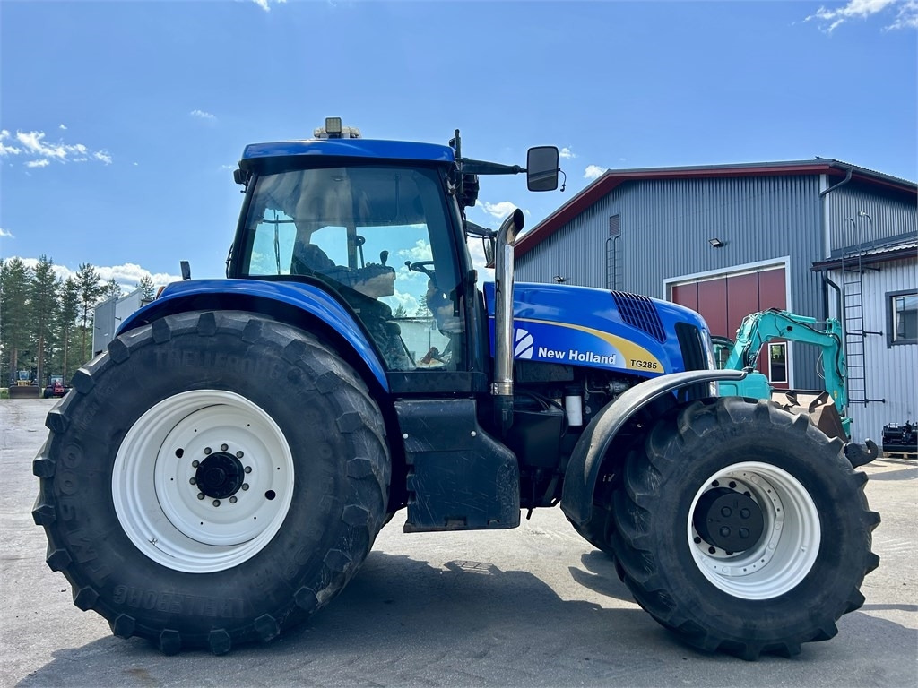 New Holland TG285 - Traktors: foto 5 New Holland TG285 - Traktors: foto 5