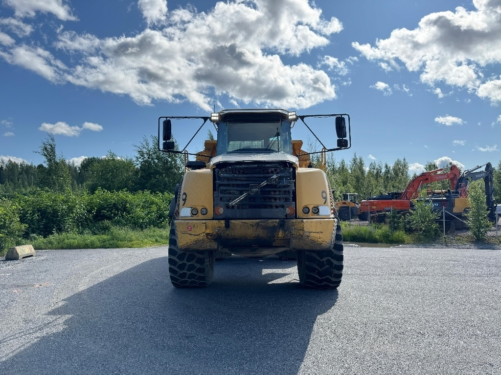 Volvo A 40 D - Artikulētias pašizgāzējs: foto 4 Volvo A 40 D - Artikulētias pašizgāzējs: foto 4