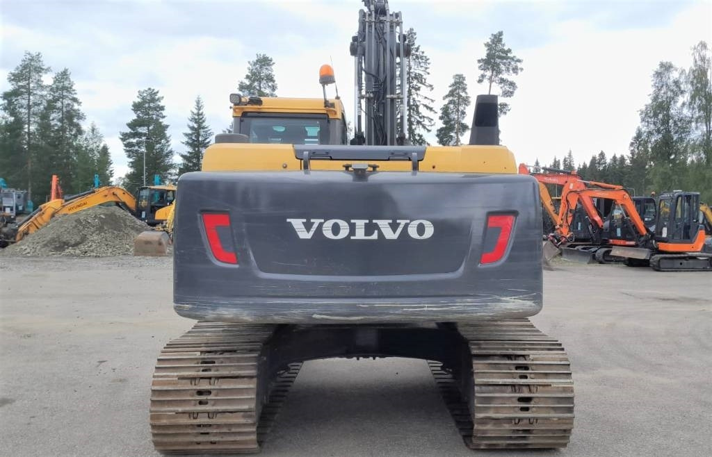 Volvo EC180DL PYÖRITTÄJÄLLÄ - Kāpurķēžu ekskavators: foto 4 Volvo EC180DL PYÖRITTÄJÄLLÄ - Kāpurķēžu ekskavators: foto 4