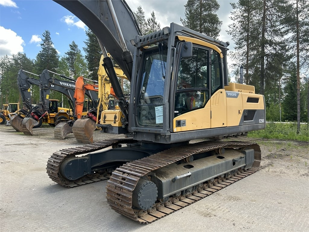 Volvo EC250DNL PYÖRITTÄJÄLLÄ - Kāpurķēžu ekskavators: foto 2 Volvo EC250DNL PYÖRITTÄJÄLLÄ - Kāpurķēžu ekskavators: foto 2