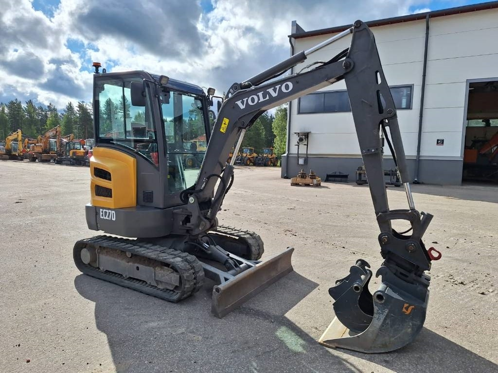 Volvo EC27D KALLISTAJA, 2-KAUHAA - Mini-ekskavators: foto 5 Volvo EC27D KALLISTAJA, 2-KAUHAA - Mini-ekskavators: foto 5