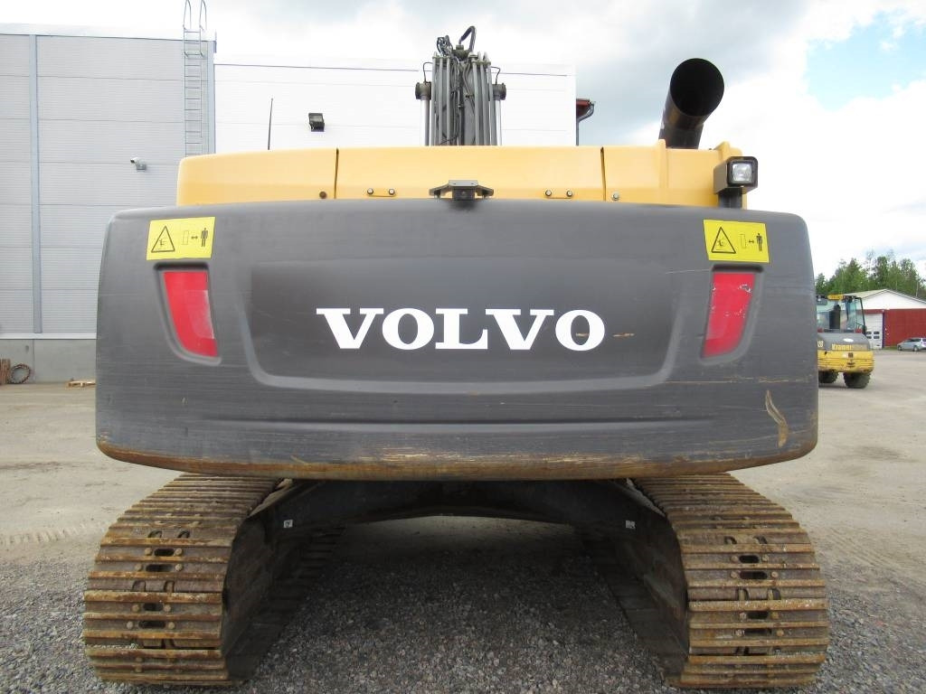 Volvo EC300DL PYÖRITTÄJÄLLÄ - Kāpurķēžu ekskavators: foto 4 Volvo EC300DL PYÖRITTÄJÄLLÄ - Kāpurķēžu ekskavators: foto 4