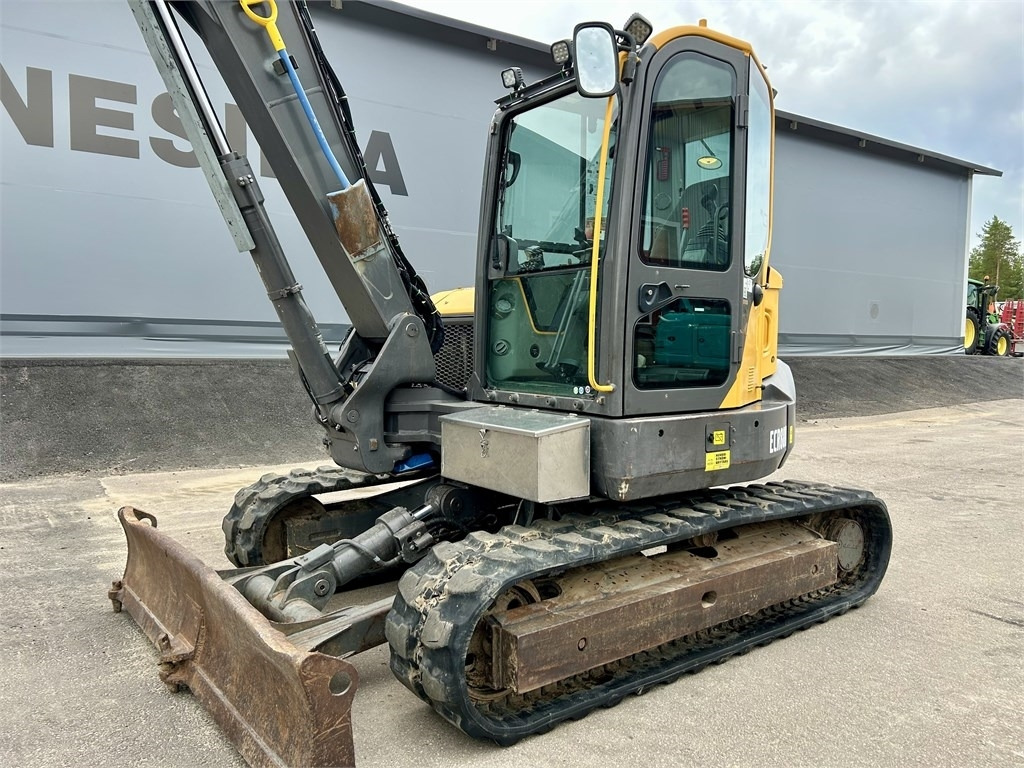Volvo ECR88D + TYÖLAITTEET  līzingu Volvo ECR88D + TYÖLAITTEET: foto 9