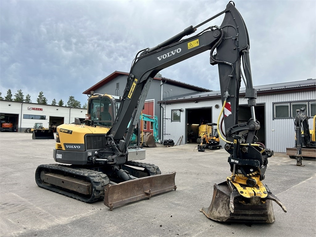 Volvo ECR88D + TYÖLAITTEET  līzingu Volvo ECR88D + TYÖLAITTEET: foto 7
