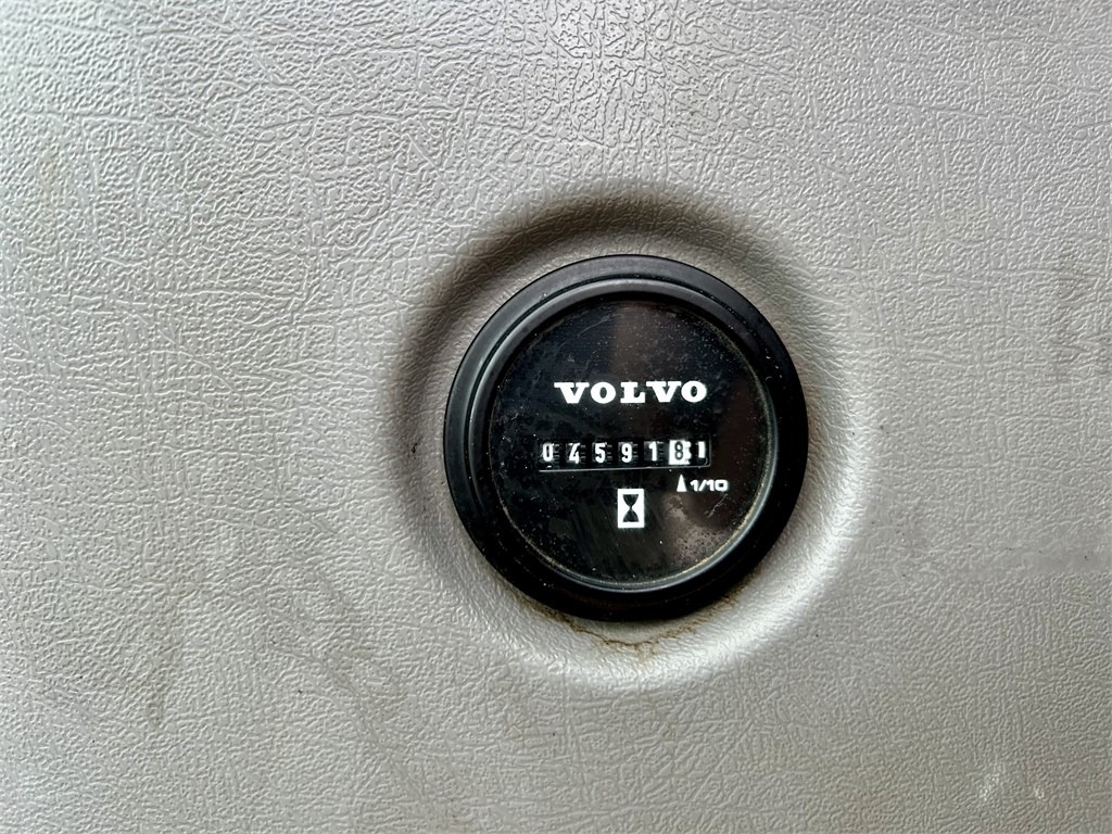 Volvo ECR88D + TYÖLAITTEET  līzingu Volvo ECR88D + TYÖLAITTEET: foto 27