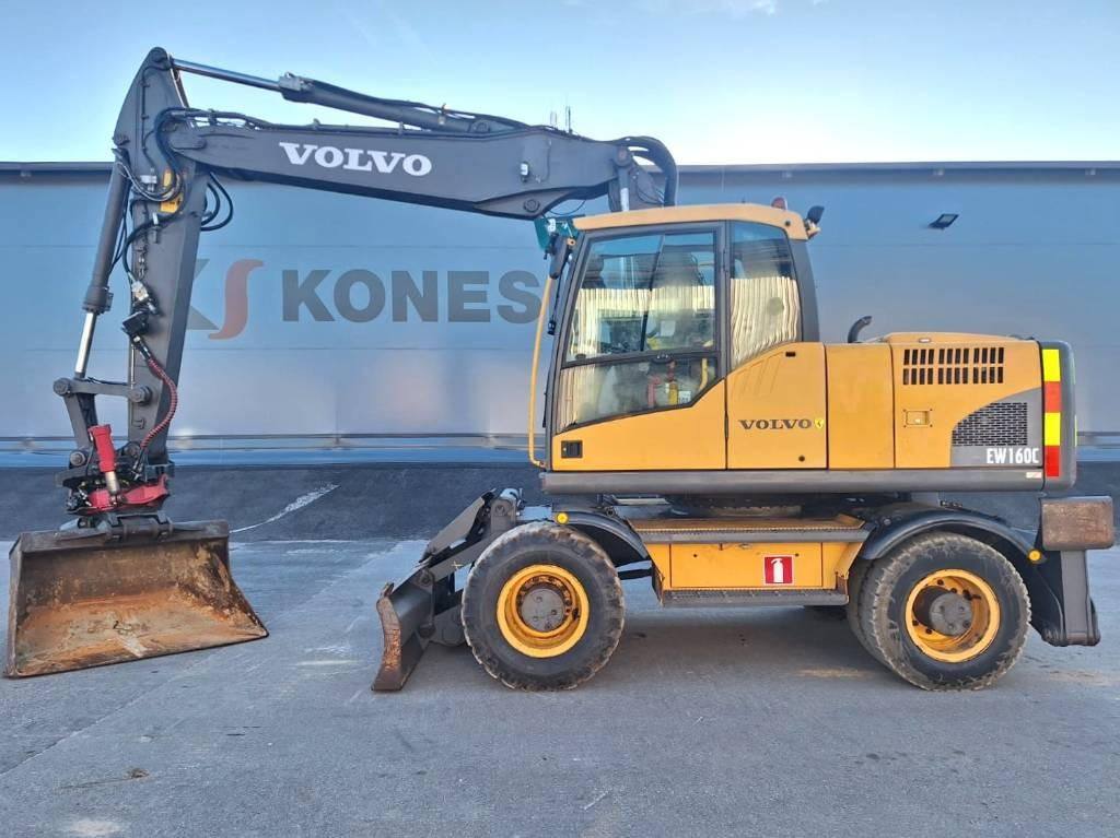 Volvo EW160C PYÖRITTÄJÄLLÄ - Riteņu ekskavators: foto 1 Volvo EW160C PYÖRITTÄJÄLLÄ - Riteņu ekskavators: foto 1