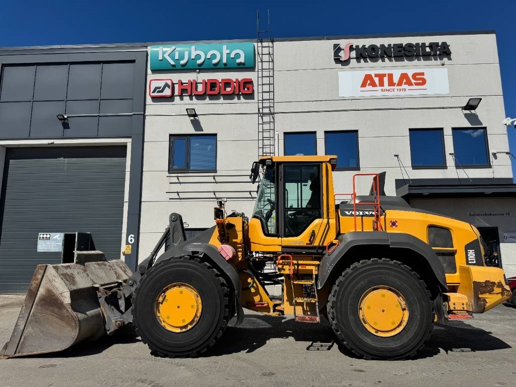 Volvo L 110 H - Riteņu iekrāvējs: foto 1 Volvo L 110 H - Riteņu iekrāvējs: foto 1