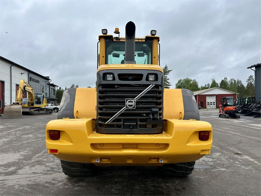 Volvo L120F VIPUOHJAUS - Riteņu iekrāvējs: foto 3 Volvo L120F VIPUOHJAUS - Riteņu iekrāvējs: foto 3
