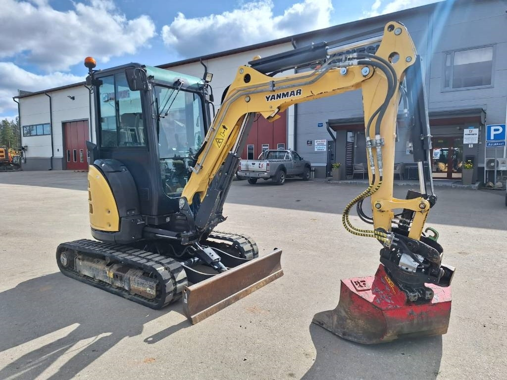 Yanmar ViO33-U PYÖRITTÄJÄLLÄ - Mini-ekskavators: foto 5 Yanmar ViO33-U PYÖRITTÄJÄLLÄ - Mini-ekskavators: foto 5