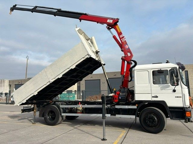 MAN 18-222. Kran HMF 18t/m Bj 2001. - Kravas automašīna pašizgāzējs, Kravas auto ar manipulatoru: foto 3 MAN 18-222. Kran HMF 18t/m Bj 2001. - Kravas automašīna pašizgāzējs, Kravas auto ar manipulatoru: foto 3