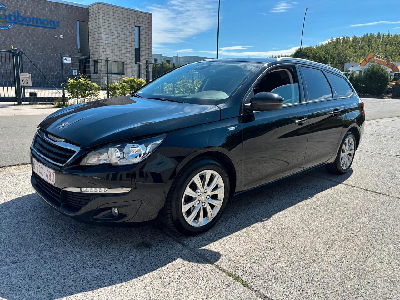 Peugeot 308 Klima. Kamera. Navi. Tempomat - Vieglā automašīna: foto 1 Peugeot 308 Klima. Kamera. Navi. Tempomat - Vieglā automašīna: foto 1