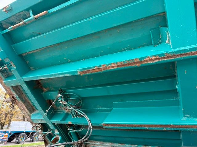 Renault Kerax 6x4. Bordmatic. Meiller Kipper. - Kravas automašīna pašizgāzējs: foto 5 Renault Kerax 6x4. Bordmatic. Meiller Kipper. - Kravas automašīna pašizgāzējs: foto 5