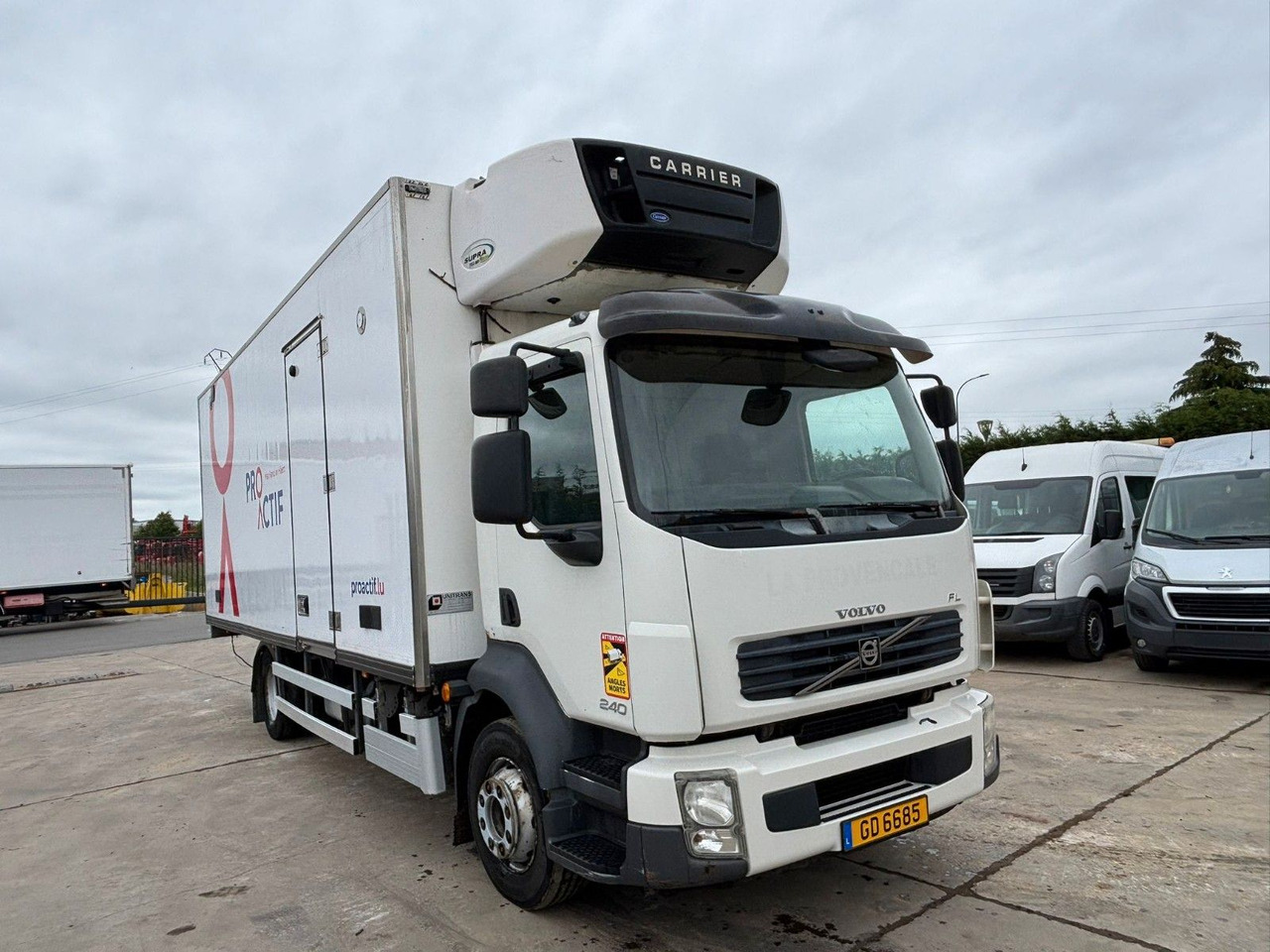 Volvo FL 250. Carrier Supra -20°. EU5. Motor Defekt. - Kravas automašīna refrižerators: foto 1 Volvo FL 250. Carrier Supra -20°. EU5. Motor Defekt. - Kravas automašīna refrižerators: foto 1