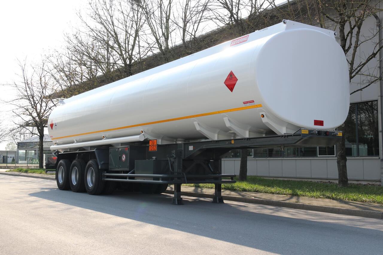 Sievering 45000 LITRES ADR SEMI REMORQUE CITERNE DE CARBURANT - Puspiekabe cisterna: foto 1 Sievering 45000 LITRES ADR SEMI REMORQUE CITERNE DE CARBURANT - Puspiekabe cisterna: foto 1