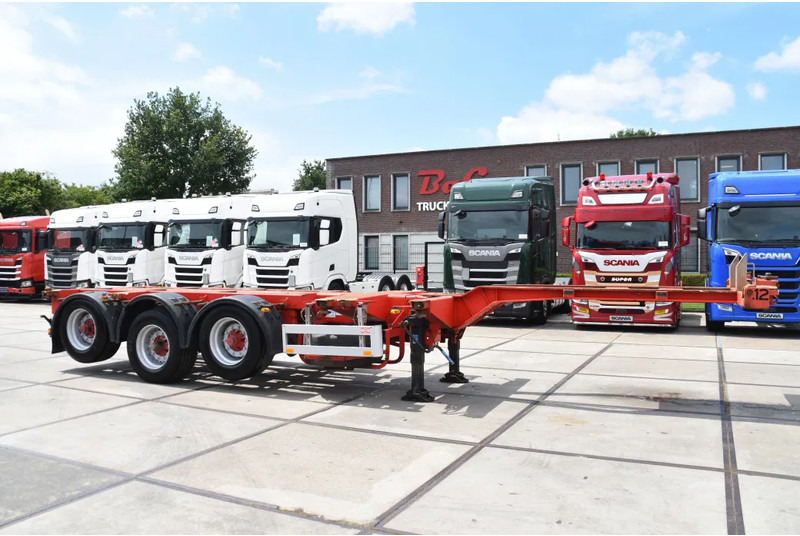 Pacton T3-010 - BPW AXLES - DRUM BRAKES - 2 LIFT AXLES - 2 x EXTENDABLE - - Puspiekabe noņemamā virsbūve/ Konteineru vedējs: foto 1 Pacton T3-010 - BPW AXLES - DRUM BRAKES - 2 LIFT AXLES - 2 x EXTENDABLE - - Puspiekabe noņemamā virsbūve/ Konteineru vedējs: foto 1