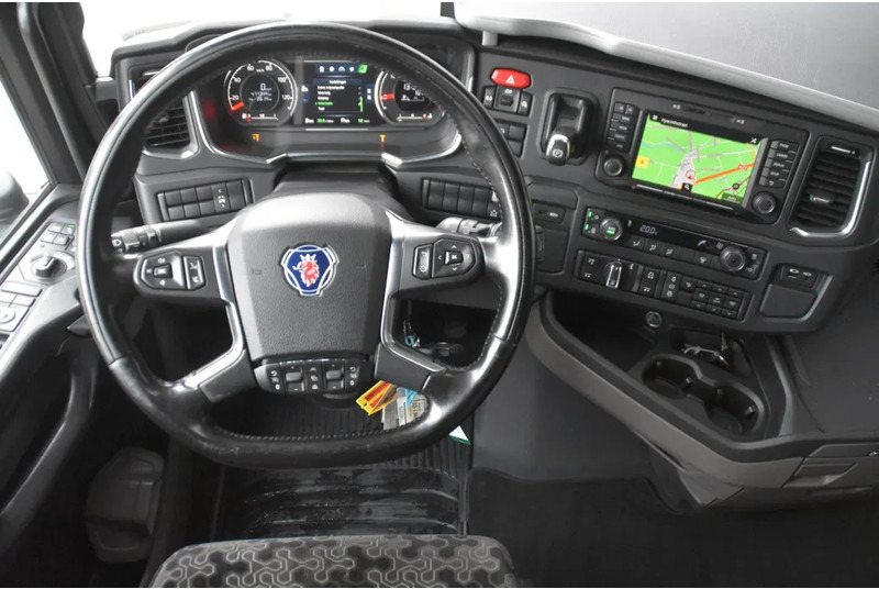 Scania S500 NGS 6x2*4 - HOOKLIFT - RETARDER - 477 TKM - PARK. AIRCO - WHEELBASE: 475 CM - PTO - EXCELLENT CONDITION - - Pacēlājs ar āķi: foto 5 Scania S500 NGS 6x2*4 - HOOKLIFT - RETARDER - 477 TKM - PARK. AIRCO - WHEELBASE: 475 CM - PTO - EXCELLENT CONDITION - - Pacēlājs ar āķi: foto 5