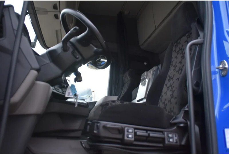Scania R460 NGS 4x2 - SUPER - RETARDER - 324 TKM - PARK. AIRCO - ACC - NAVI - 2 x FUEL TANKS - TOP CONDITION - - Vilcējs: foto 4 Scania R460 NGS 4x2 - SUPER - RETARDER - 324 TKM - PARK. AIRCO - ACC - NAVI - 2 x FUEL TANKS - TOP CONDITION - - Vilcējs: foto 4