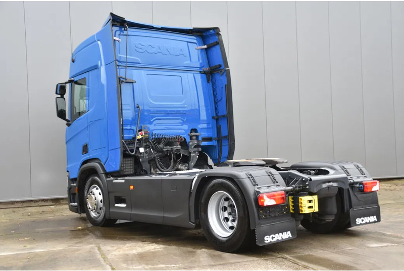 Scania R460 NGS 4x2 - SUPER - RETARDER - 325 TKM - PARK. AIRCO - ACC - NAVI - 2 x FUEL TANKS - TOP CONDITION - - Vilcējs: foto 3 Scania R460 NGS 4x2 - SUPER - RETARDER - 325 TKM - PARK. AIRCO - ACC - NAVI - 2 x FUEL TANKS - TOP CONDITION - - Vilcējs: foto 3