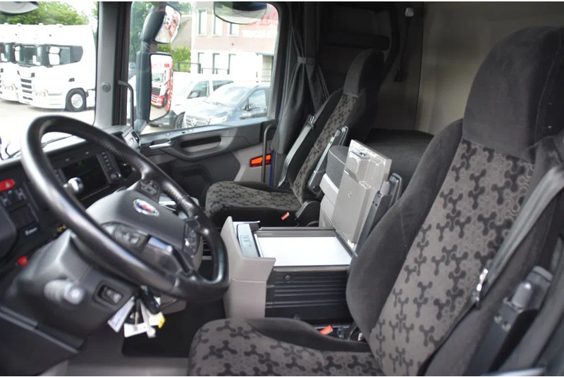 Scania R530 V8 NGS 4x2 - ADR FL - RETARDER - 253 TKM - ACC - NAVI - PTO - DIFF. LOCK - EXCELLENT CONDITION - - Vilcējs: foto 5 Scania R530 V8 NGS 4x2 - ADR FL - RETARDER - 253 TKM - ACC - NAVI - PTO - DIFF. LOCK - EXCELLENT CONDITION - - Vilcējs: foto 5
