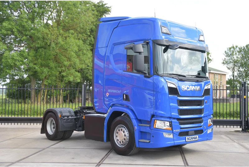 Scania R530 V8 NGS 4x2 - ADR FL - RETARDER - 253 TKM - ACC - NAVI - PTO - DIFF. LOCK - EXCELLENT CONDITION - - Vilcējs: foto 2 Scania R530 V8 NGS 4x2 - ADR FL - RETARDER - 253 TKM - ACC - NAVI - PTO - DIFF. LOCK - EXCELLENT CONDITION - - Vilcējs: foto 2
