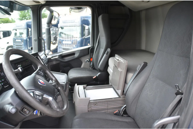 Scania S450 NGS 4x2NB - RETARDER - 773 TKM - ACC - FULL AIR - 2 x FUEL TANKS - TOP CONDITION - - Vilcējs: foto 5 Scania S450 NGS 4x2NB - RETARDER - 773 TKM - ACC - FULL AIR - 2 x FUEL TANKS - TOP CONDITION - - Vilcējs: foto 5