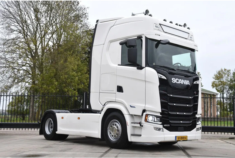 Scania S460 NGS 4x2NB - ONLY 104 TKM - FULL AIR - PARK. AIRCO - LEATHER SEATS - 2 x FUEL TANKS - LED LIGHTS - EXCELLENT CONDITION - - Vilcējs: foto 1 Scania S460 NGS 4x2NB - ONLY 104 TKM - FULL AIR - PARK. AIRCO - LEATHER SEATS - 2 x FUEL TANKS - LED LIGHTS - EXCELLENT CONDITION - - Vilcējs: foto 1