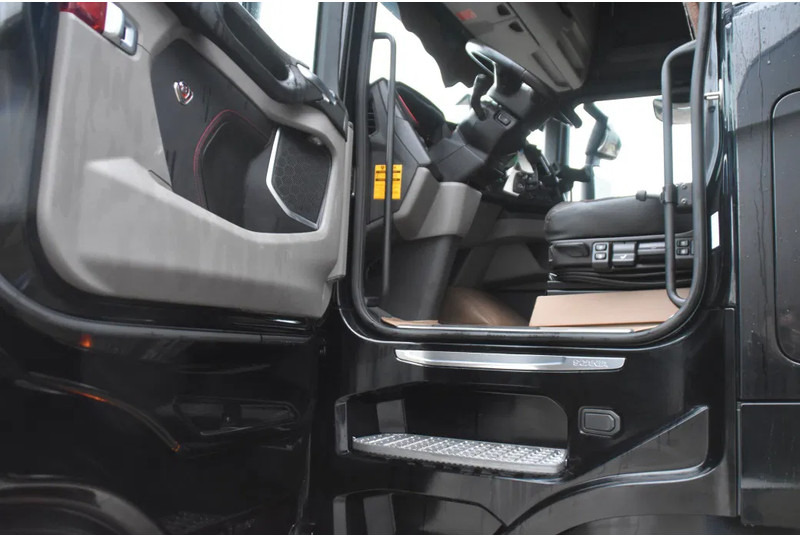 Scania S580 V8 NGS 4x2NB - HYDRAULICS - FULL AIR - RETARDER - 541 TKM - PARK. AIRCO - TV - PTO - ALCOA'S - LED - - Vilcējs: foto 4 Scania S580 V8 NGS 4x2NB - HYDRAULICS - FULL AIR - RETARDER - 541 TKM - PARK. AIRCO - TV - PTO - ALCOA'S - LED - - Vilcējs: foto 4