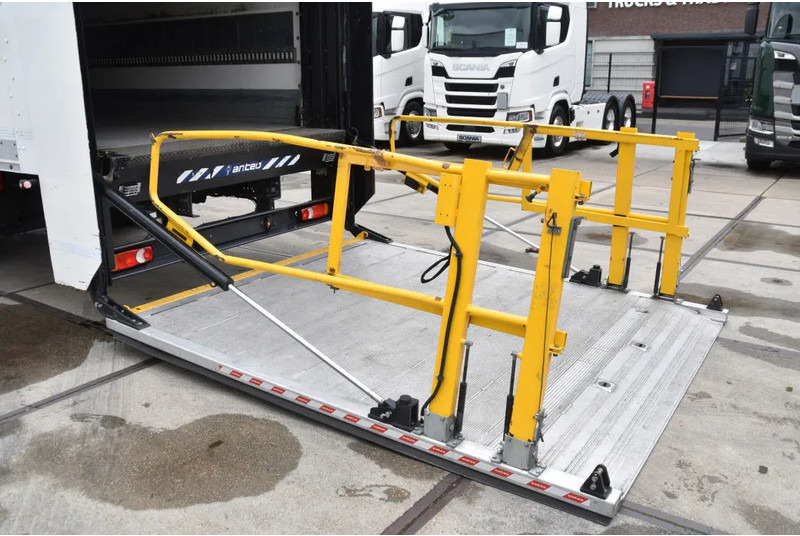 Volvo FL 280 4x2 + BOX - 163 TKM - AIRCO - DOUBLE CARGOFLOOR - ELEVATOR - REMOTE CONTROL - CAMERA - - Kravas automašīna ar slēgto virsbūvi: foto 4 Volvo FL 280 4x2 + BOX - 163 TKM - AIRCO - DOUBLE CARGOFLOOR - ELEVATOR - REMOTE CONTROL - CAMERA - - Kravas automašīna ar slēgto virsbūvi: foto 4