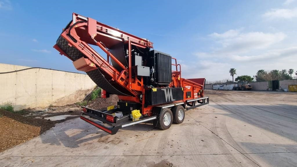 Morbark WH 2400XP - Šķeldotājs: foto 2 Morbark WH 2400XP - Šķeldotājs: foto 2