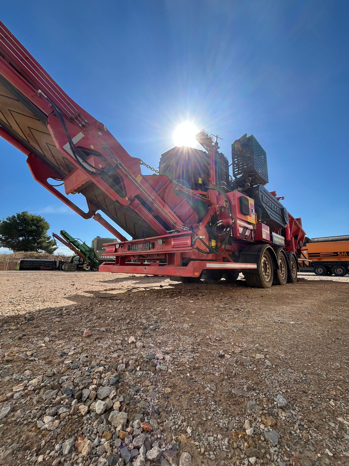 Morbark WH 3000XP - Šķeldotājs: foto 3 Morbark WH 3000XP - Šķeldotājs: foto 3