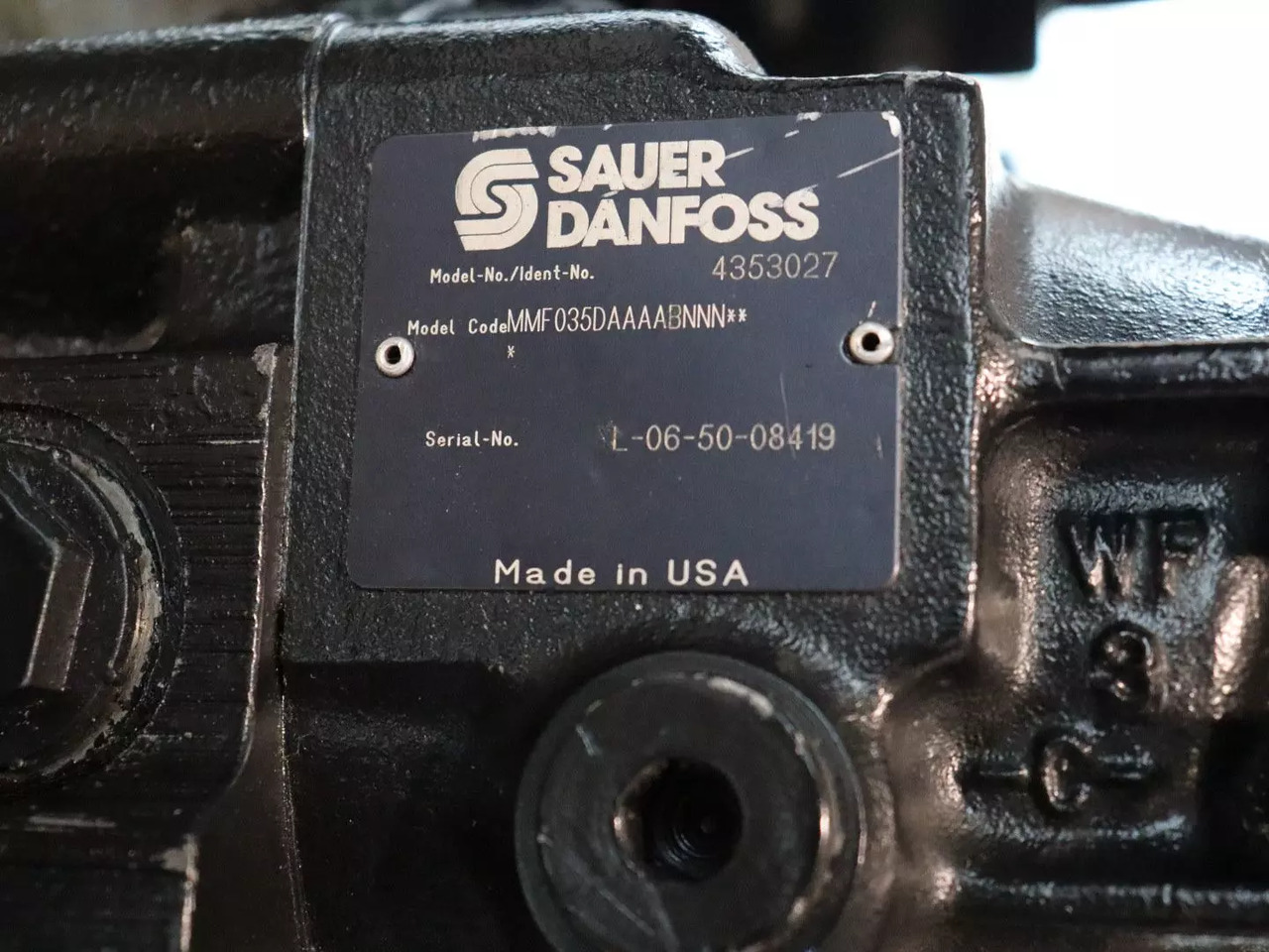 DANFOSS / SAUER MMF035D-AA-AAB-NNN - Hidrauliskais motors - Celtniecības tehnika: foto 3 DANFOSS / SAUER MMF035D-AA-AAB-NNN - Hidrauliskais motors - Celtniecības tehnika: foto 3