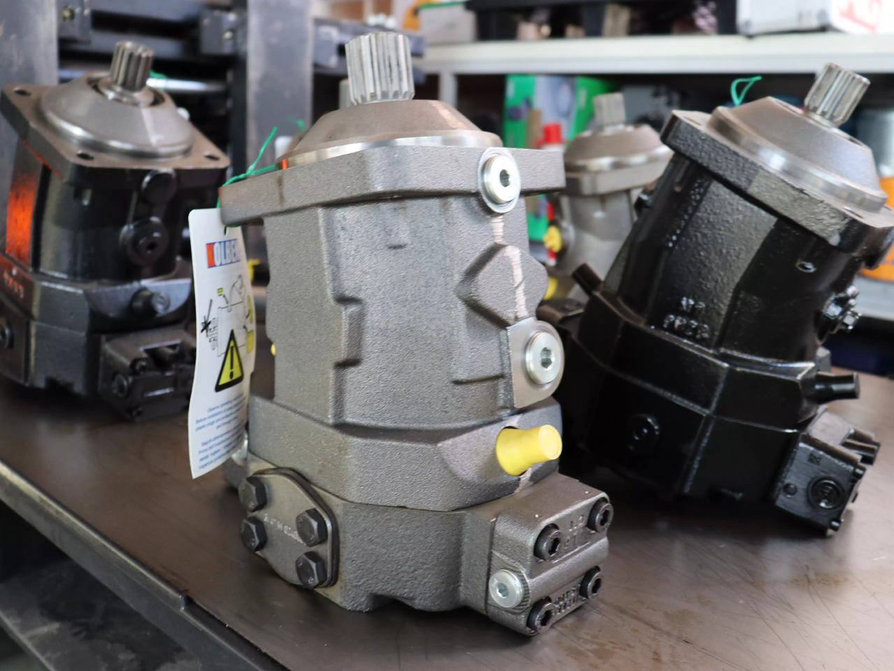 REXROTH A6VM060HA2T30004F/71MWV0M4Z8200-0 - Hidrauliskais motors - Iekraušanas tehnika: foto 1 REXROTH A6VM060HA2T30004F/71MWV0M4Z8200-0 - Hidrauliskais motors - Iekraušanas tehnika: foto 1