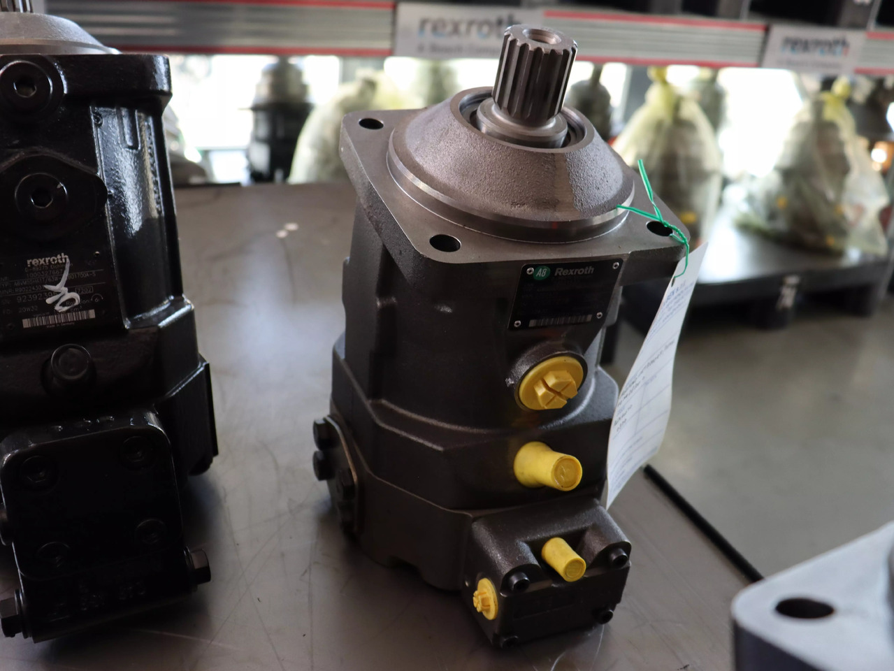 REXROTH A6VM060HA2T30004F/71MWV0M4Z8200-0 - Hidrauliskais motors - Iekraušanas tehnika: foto 2 REXROTH A6VM060HA2T30004F/71MWV0M4Z8200-0 - Hidrauliskais motors - Iekraušanas tehnika: foto 2