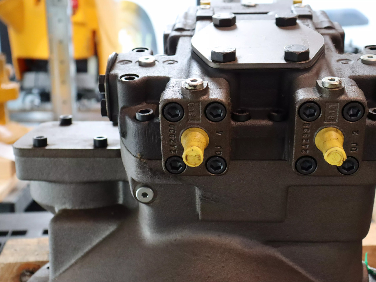REXROTH A8VO107LA1KH1/63R1-NZG05F001 - Hidrauliskais sūknis - Iekraušanas tehnika: foto 4 REXROTH A8VO107LA1KH1/63R1-NZG05F001 - Hidrauliskais sūknis - Iekraušanas tehnika: foto 4