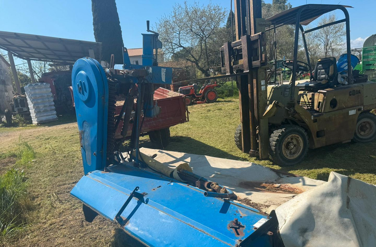 Falciacondizinatrice - Pļāvējs: foto 1 Falciacondizinatrice - Pļāvējs: foto 1