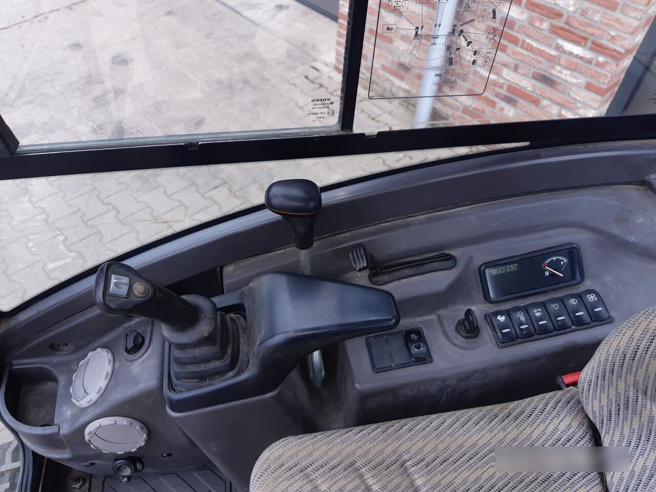 Mini-ekskavators Volvo EC18D: foto 7