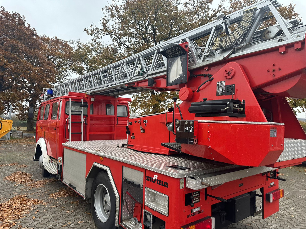 IVECO MAGIRUS 140-25A - Ugunsdzēsēju mašīna: foto 2 IVECO MAGIRUS 140-25A - Ugunsdzēsēju mašīna: foto 2