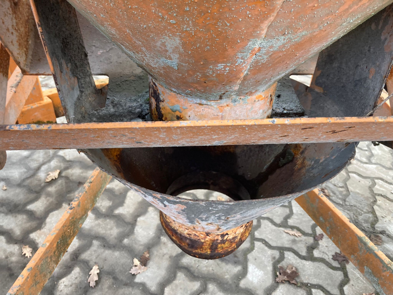 Eichinger concrete silo 1016H.22 - Papildaprīkojums - Iekraušanas tehnika: foto 4 Eichinger concrete silo 1016H.22 - Papildaprīkojums - Iekraušanas tehnika: foto 4