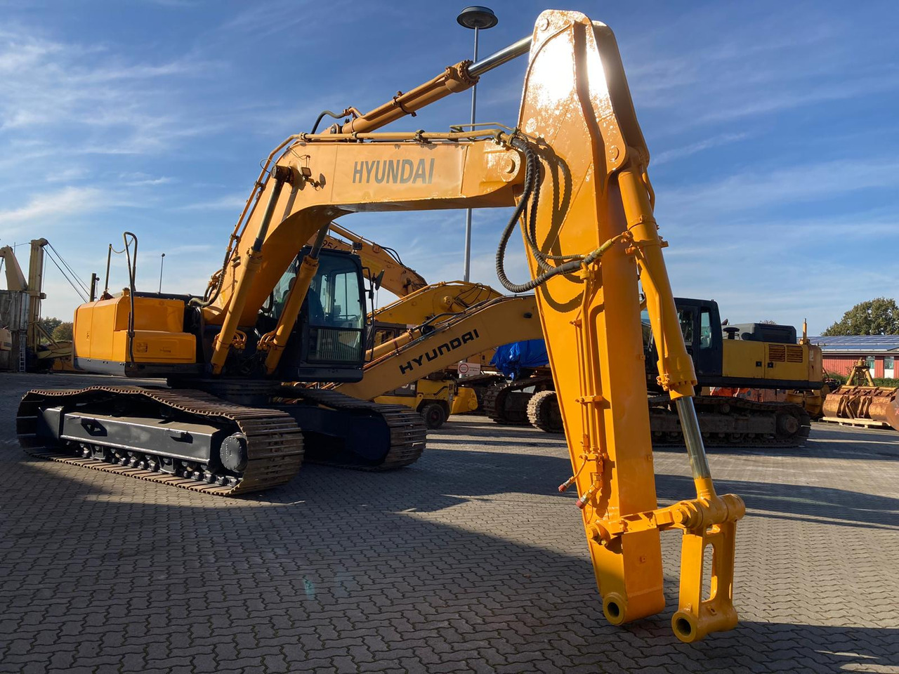 HYUNDAI Robex 290 NLC-7A spare parts carrier - Rezerves daļa - Kāpurķēžu ekskavators: foto 1 HYUNDAI Robex 290 NLC-7A spare parts carrier - Rezerves daļa - Kāpurķēžu ekskavators: foto 1