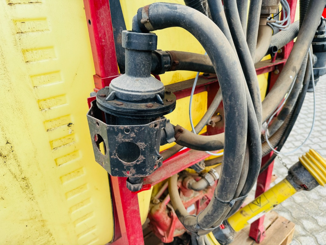 Kverneland UN-1350 - Kombains: foto 4 Kverneland UN-1350 - Kombains: foto 4