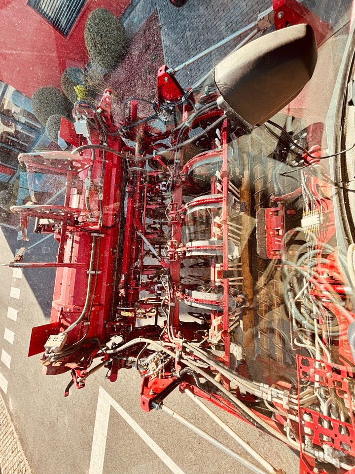 Grimme REXOR 6200 - Augsnes apstrādes tehnika: foto 1 Grimme REXOR 6200 - Augsnes apstrādes tehnika: foto 1