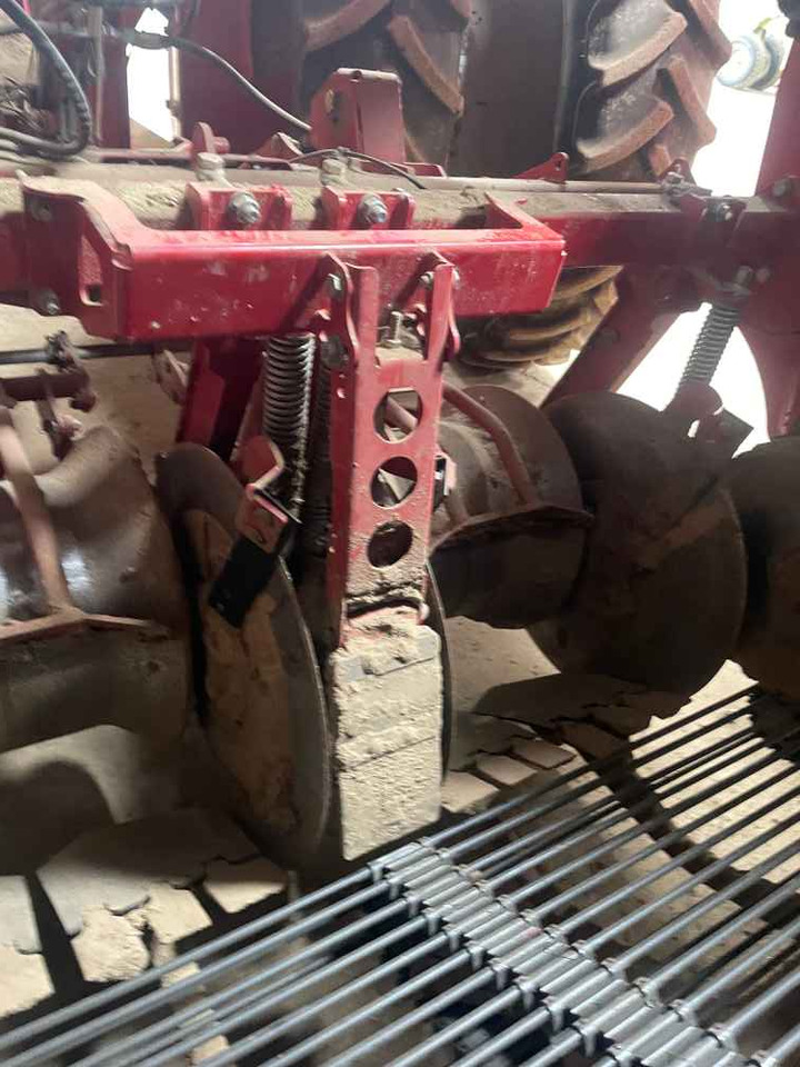 Grimme VARITRON 270 PLATINUM - Kombains: foto 4 Grimme VARITRON 270 PLATINUM - Kombains: foto 4