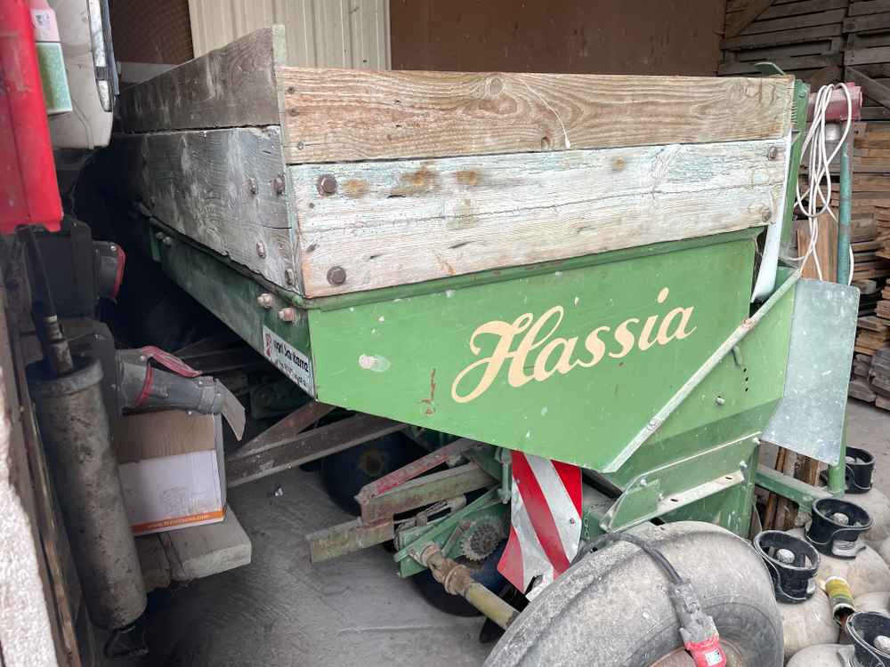 Hassia GLk4 - Kombains: foto 1 Hassia GLk4 - Kombains: foto 1