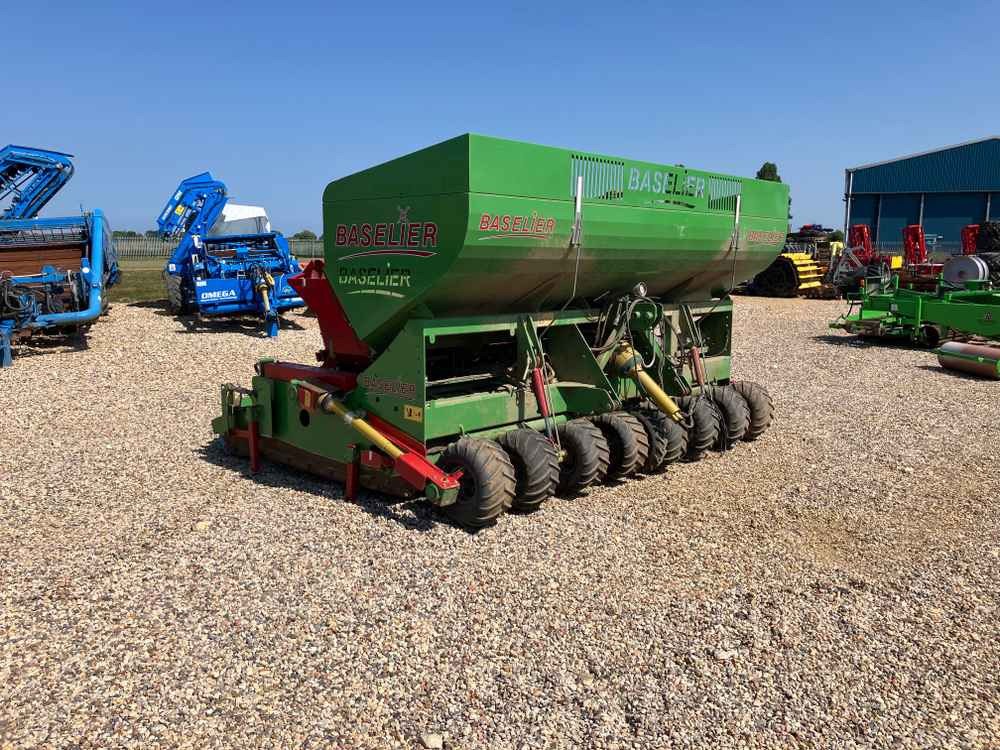 Baselier Baselier 4 Row Mounted FA-W, Potato Planter Tilla Combination - Kombains: foto 1 Baselier Baselier 4 Row Mounted FA-W, Potato Planter Tilla Combination - Kombains: foto 1
